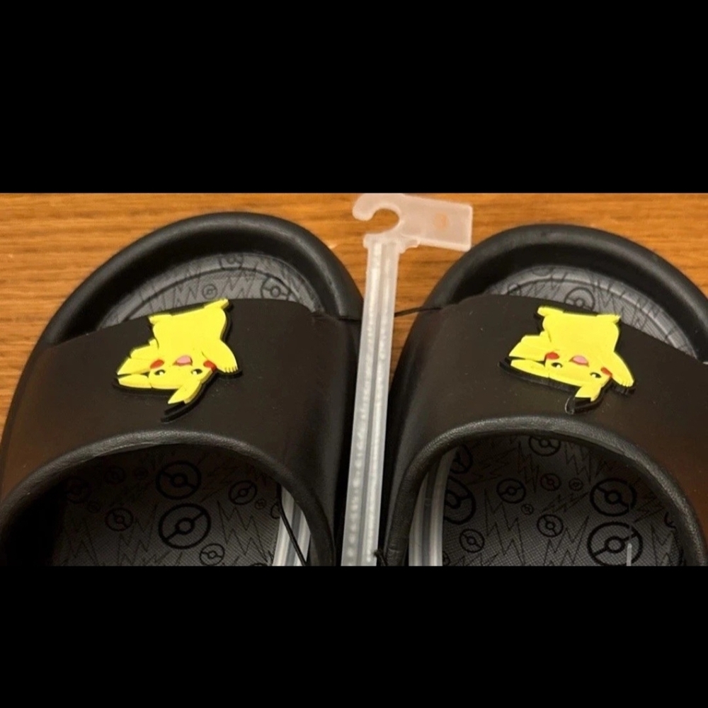 Pokemon Kids Black Slides - Picture 7 of 9
